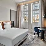 Hotel Moevenpick Grand 4*