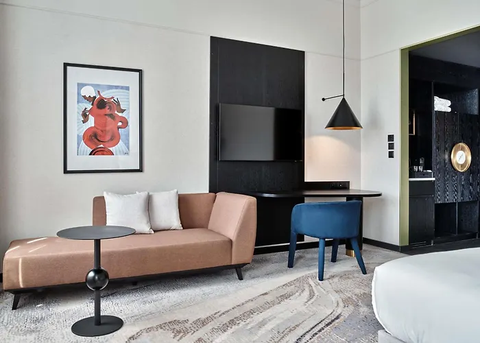 Moevenpick Grand Готель