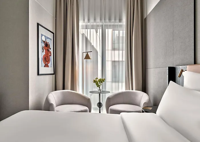 Готель Moevenpick Grand