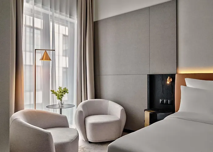 Moevenpick Grand Готель 4*