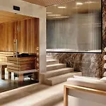 Mövenpick Grand 4*