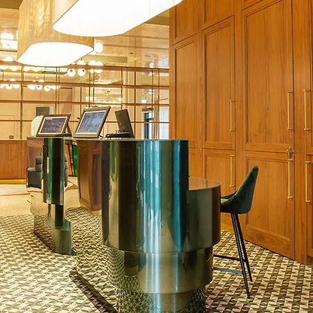 Moevenpick Grand Hotel