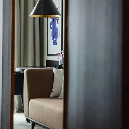 Hotel Moevenpick Grand 4*