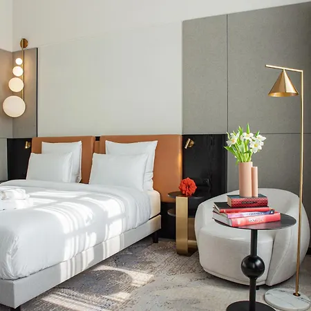 Moevenpick Grand Hotel