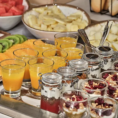 Moevenpick Grand Готель