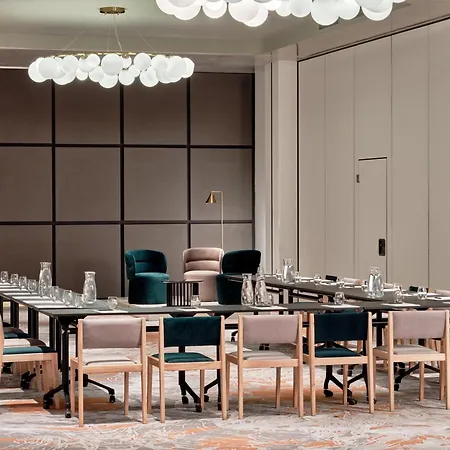 Hotel Moevenpick Grand 4*