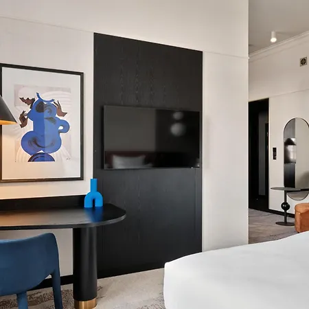 Moevenpick Grand Hotel 4*