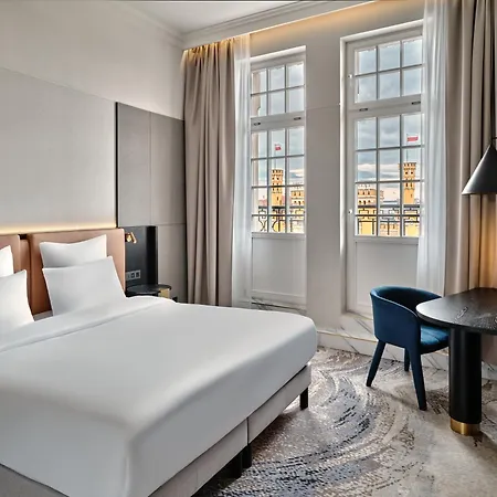 Mövenpick Grand Hotel