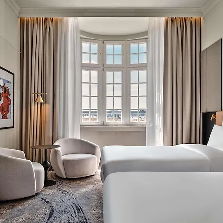 Moevenpick Grand Готель 4*