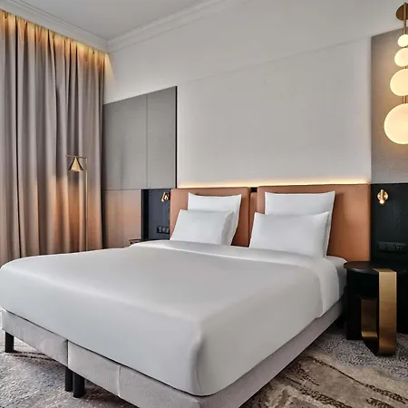 Mövenpick Grand Hotel 4*