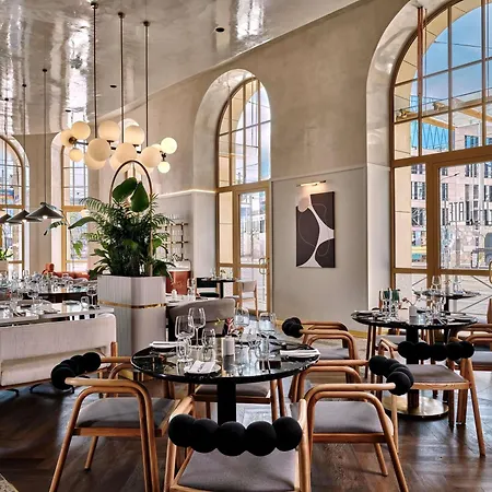 Hotel Mövenpick Grand 4*