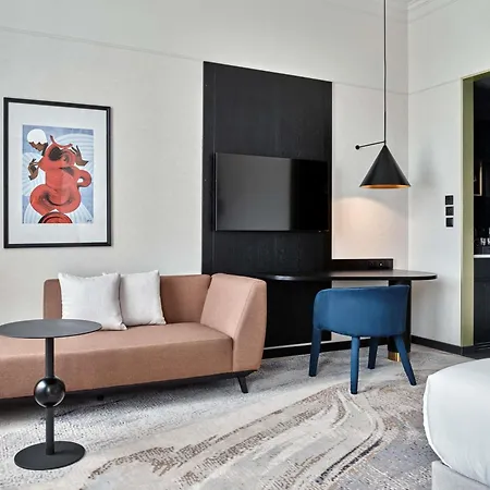 Moevenpick Grand מלון 4*