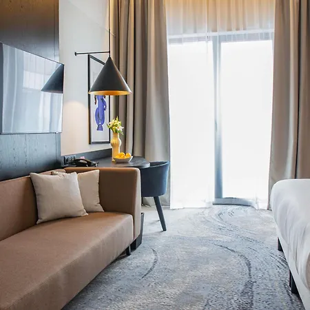 Mövenpick Grand 4*
