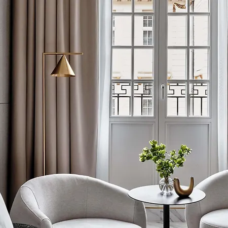 Hotel Mövenpick Grand 4*