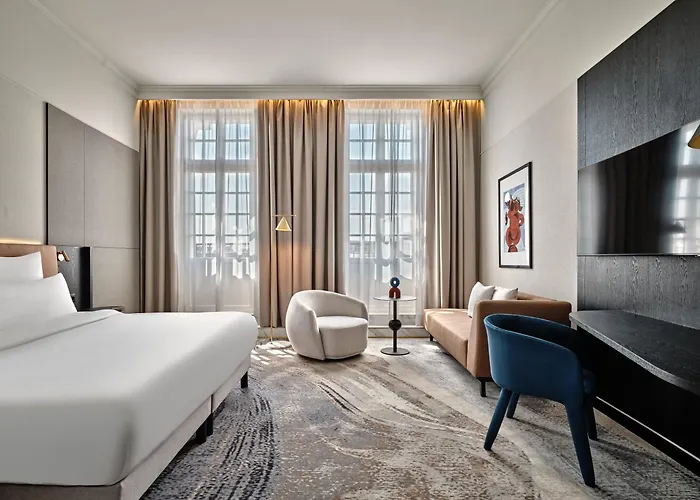 فندق Moevenpick Grand فروتسواف