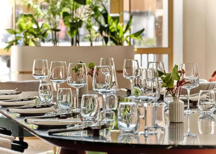 Mövenpick Grand Hotel 4*